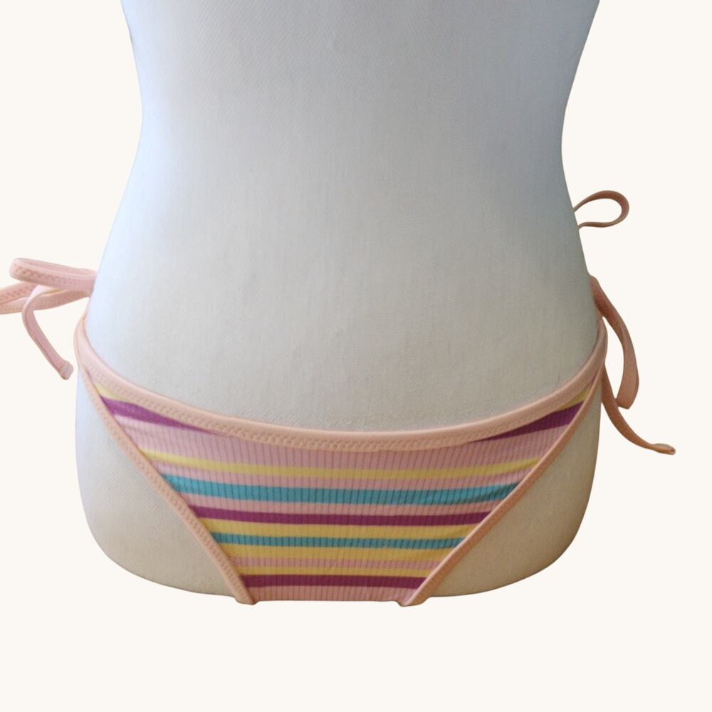 NWT CUPSHE Bikini Swimsuit 2 Pc Womens Small Striped Bandeau Top Hip Tie Sexy - Picture 6 of 14